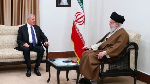 I jeden Američan je příliš, vzkázal íránský vůdce iráckému prezidentovi